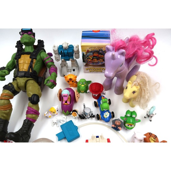 Random Figure Lot #1 - Picture 5 of 13